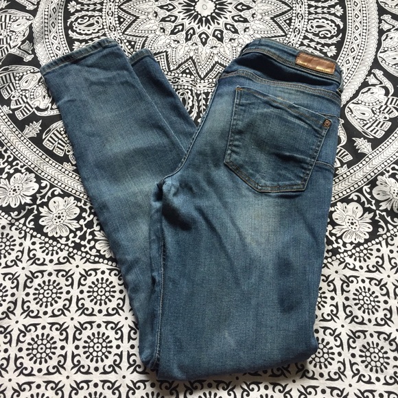 mango jeans uptown